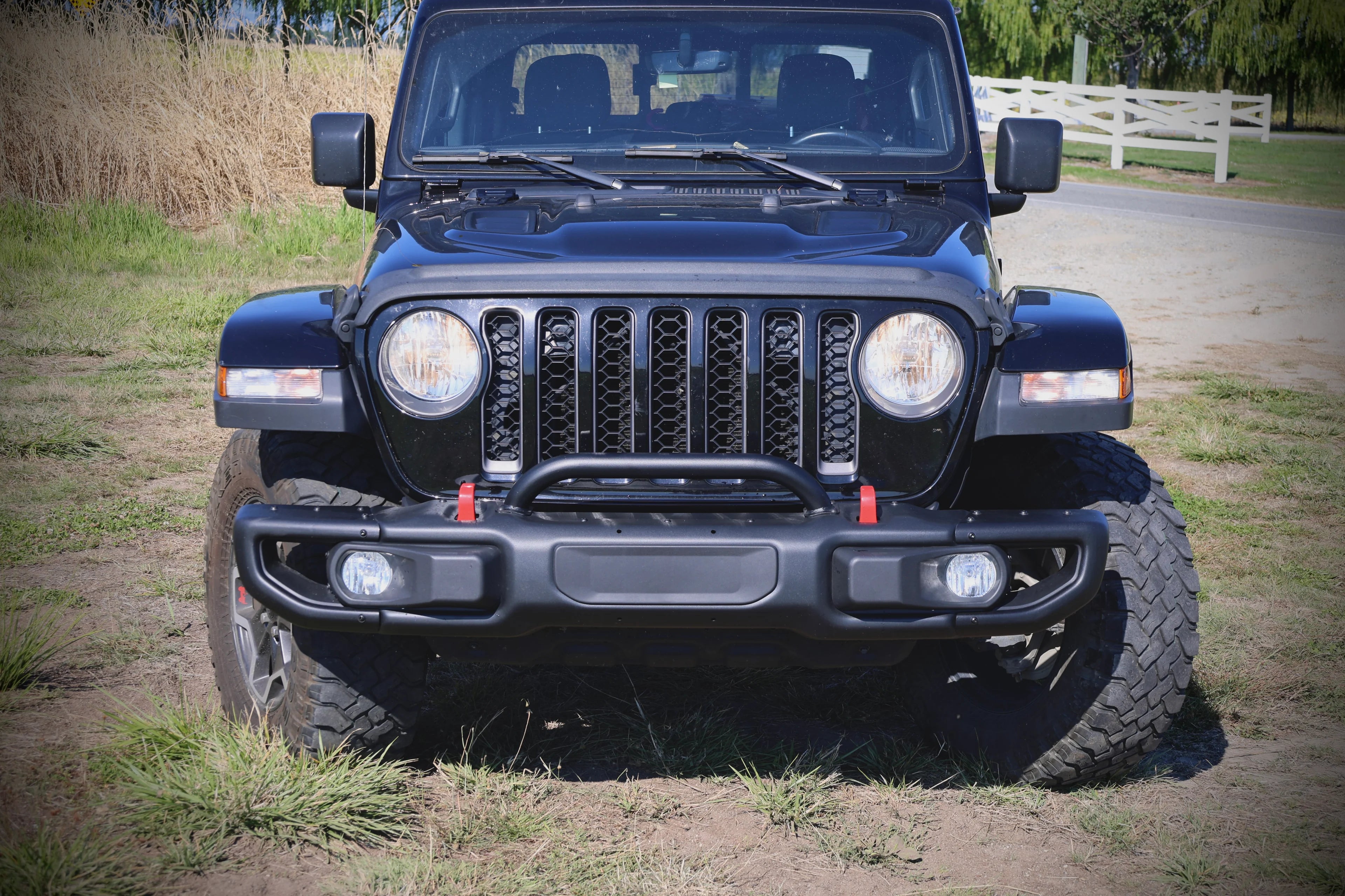 RoamGear Front Bumper – Steel, Textured Black (2018–2024 Jeep Wrangler JL 10th Anniversary Edition, No Sensor Holes)