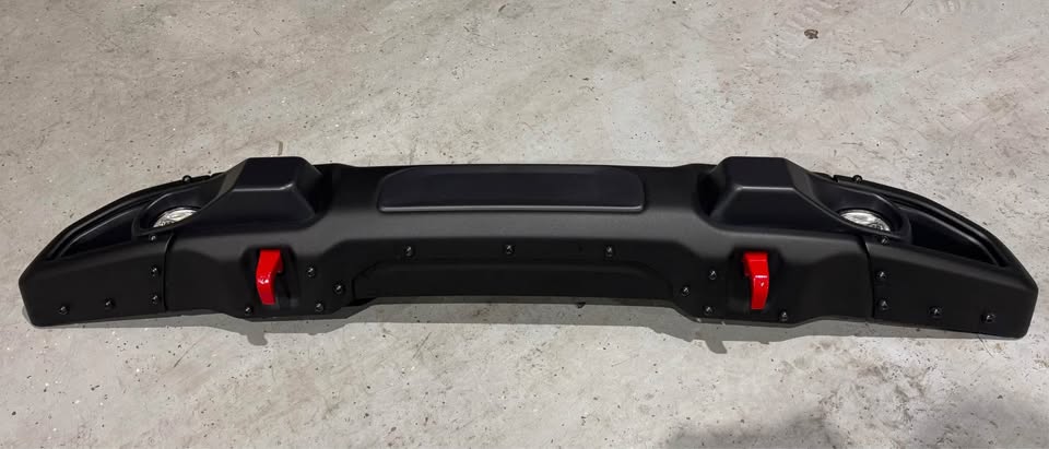 RoamGear Front Bumper – Steel, Textured Black (2018–2024 Jeep Wrangler JL 10th Anniversary Edition, No Sensor Holes)