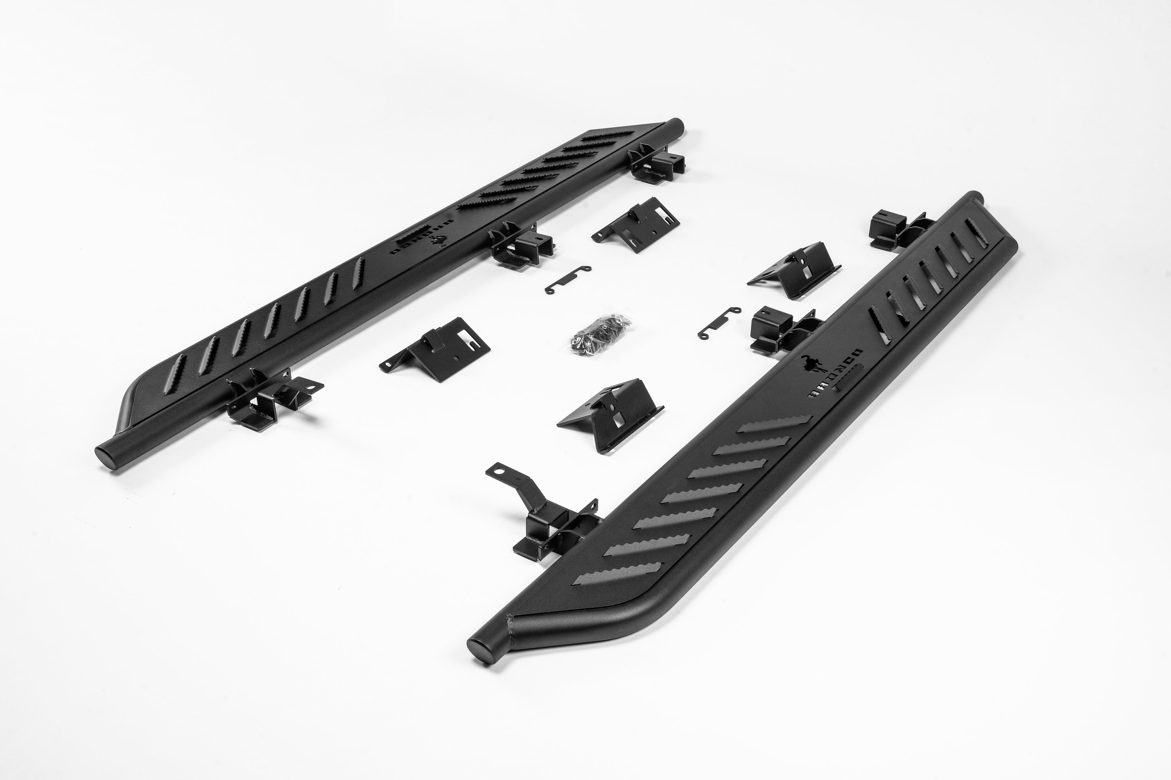 RoamGear Nerf Steps / Running Boards – Textured Black, Cab Length (2021–2025 Ford Bronco 4-Door)